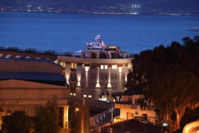 Гостиница E' Hotel  Реджо-Ди-Калабрия